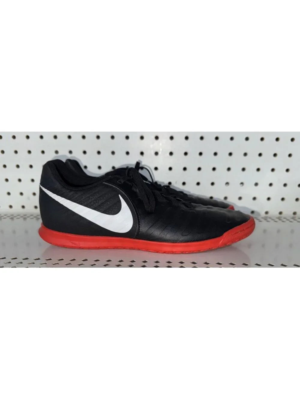 Nike TiempoX Legend Club IC Mens Indoor Soccer Turf Shoes Size 7 Black Red White